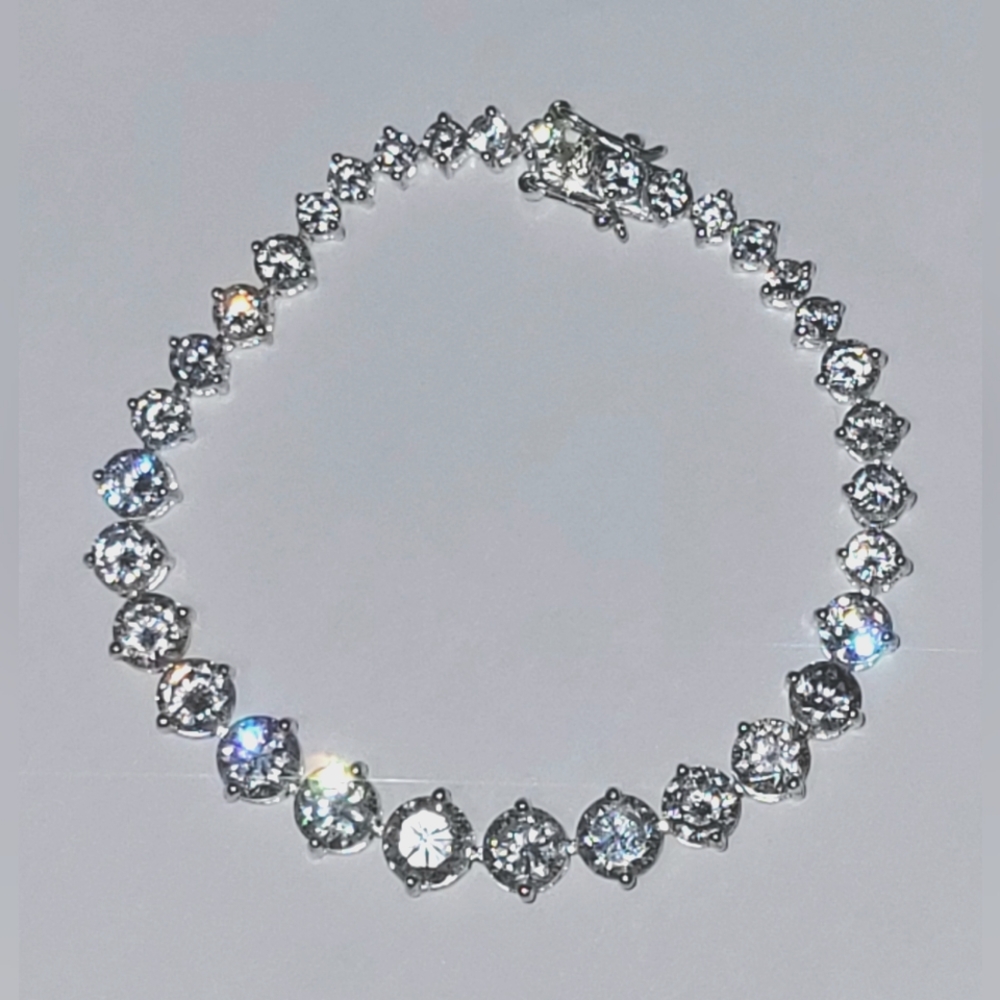 Elegant Sparkling Bracelet